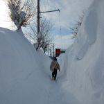 2/8 歩道の除雪追いつかず